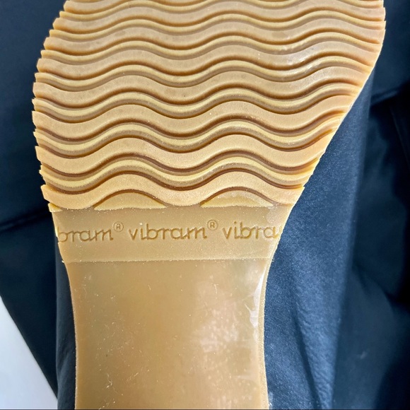 Golo Black Vibram Sole, Faux Shearling Lined Boots, Size 8. NEW without tags. - Picture 11 of 13